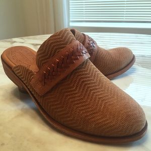 BRAND NEW Kork-Ease Mabie Mules
